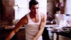 Tumblr n3n1f6W53q1qaxxelo2 250.gif