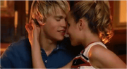 Quam Kiss.png