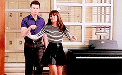 Tumblr nic3o06V1l1rboomjo6 r2 250.gif