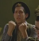 Apple #5: Beigetreten vor Ladies First. Dargestellt von John Paul Batista