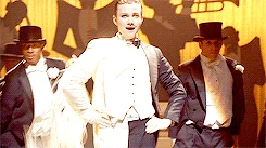 Tumblr mgu9a2pvGD1ra5gbxo14 r1 250.gif