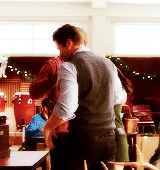 Tumblr mxem88gsJd1qhddxpo5 250.gif