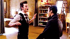 Tumblr nbvezx2aWe1ra5gbxo9 r1 250.gif