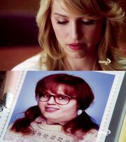 Quinns altes Ich: "Lucy Caboosey".