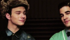 Tumblr mxce31uBkx1roq2g4o2 250.gif