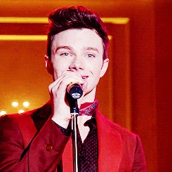 Tumblr n4twwzNxvs1r295ako3 250.gif