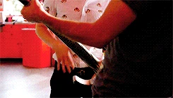 Tumblr n1l4bfC4YU1ra5gbxo4 250.gif