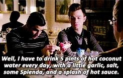 Tumblr nfbi0cHiPp1qaxxelo7 250.gif