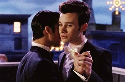 Tumblr mjctmdzROD1qf4aj0o6 r2 250.gif