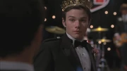 Kurt wird von Blaine um diesen Tanz gebeten