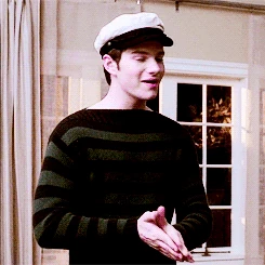 Tumblr n7yntpIBlA1qaxxelo4 r1 250.gif