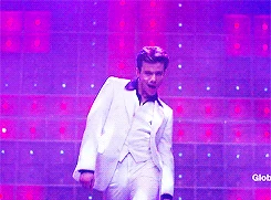 Tumblr m2omdeU3xZ1qgrxsfo2 250.gif