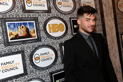 Adam Lambert will join 'Glee' cast in season 5 - Los Angeles Times