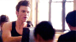 Tumblr ndo0fbKBDw1ra5gbxo6 r1 250.gif