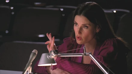 Shelby CorcoranEhemalige Direktorin. Angestellt vor Ouvertüre, gekündigt nach Triumph oder Trauer?