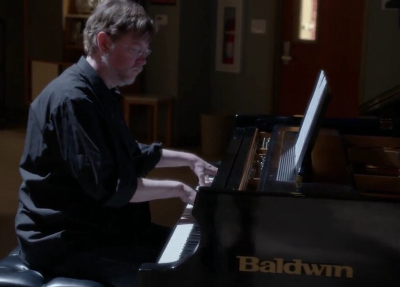 Glee' piano player happy as a 'sub-lebrity'