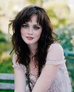 600full-alexis-bledel-2