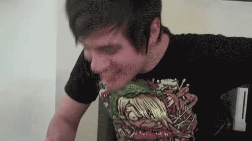 Tumblr lezfzoeKdH1qgq15qo1 500.gif