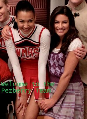 Some Pezberry/Faberry content curtesy of Glee tumblr since it's