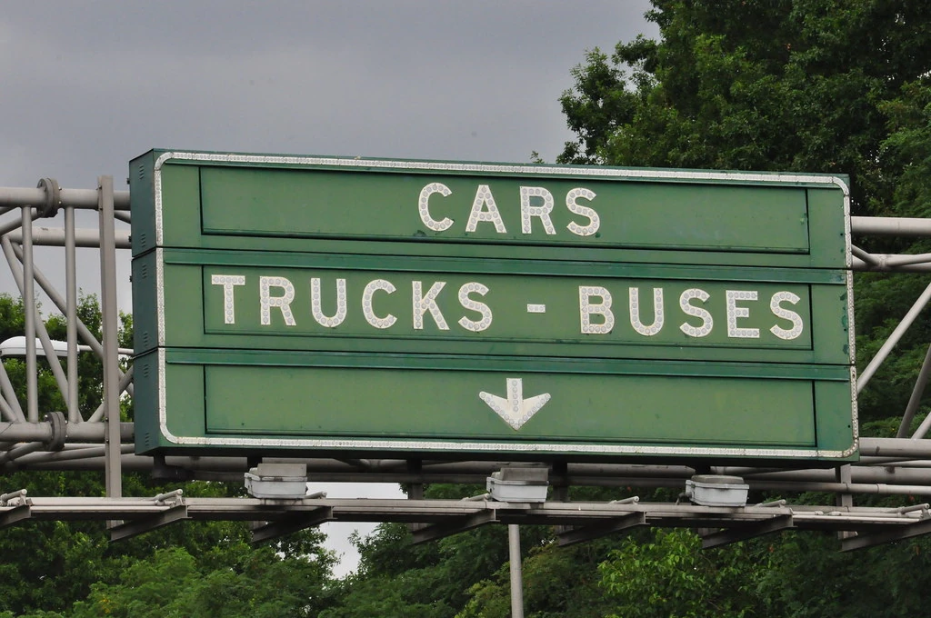 Ariana GrandeBig Spin Expressway/Gallery of signs GMCerealFan's Extended Universe Wiki Fandom