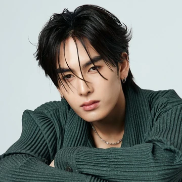 Santa Pongsapak Udomphoch | GMMTV Wiki | Fandom