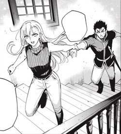 Female Knight sends Heavy Warrior back to bed