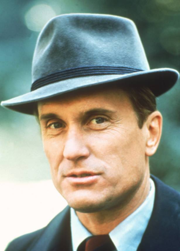 Robert Duvall Is Looking Back at His Life, and Not Just 'The Godfather' -  CNET