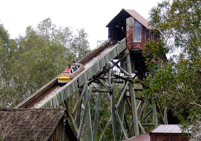 Rocky Hollow Log Ride 