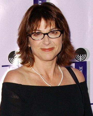 Dinah manoff photos