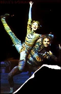 Rumpleteazer and Mungojerrie in Cats.