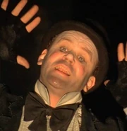 Amos Hart in Chicago.