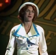 Star-to-Be in Annie.