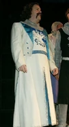 Oscarbedevere.jpg (67 KB) Sir Bedevere in Spamalot.