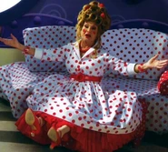 Dotty Rounder in The Oogieloves in the Big Balloon Adventure.