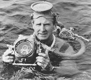 Mike Nelson in Sea Hunt.