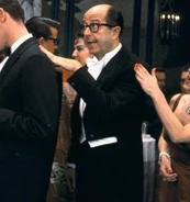 Hubert Cram in Do Re Mi.