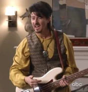 Nortonizzy.jpg (109 KB) Izzy LaFontaine in Modern Family.