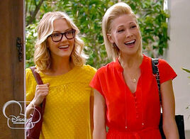 1390925823 good-luck-charlie-lesbians-lg