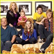 Good-luck-charlie-premiere-april-4