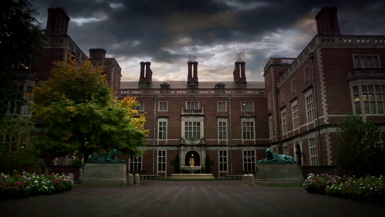 Wayne Manor Gotham Wiki Fandom