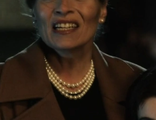 Martha Wayne's pearl necklace | Gotham Wiki | Fandom