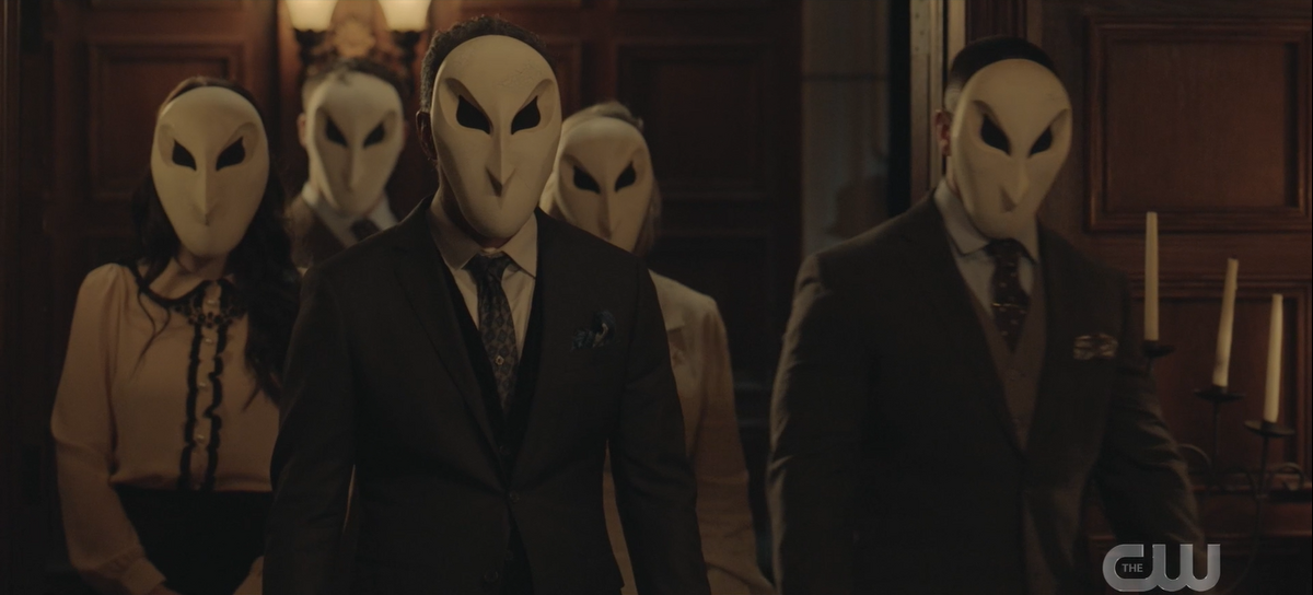 New Gotham Knights trailer reveals the sinister Court of Owls - CNET