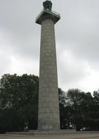 Uno de los monumentos ubicados en el parque.