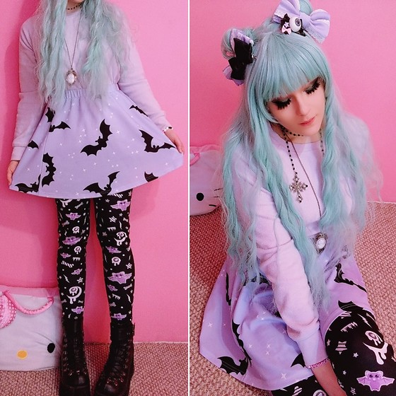 the pastel goth girl