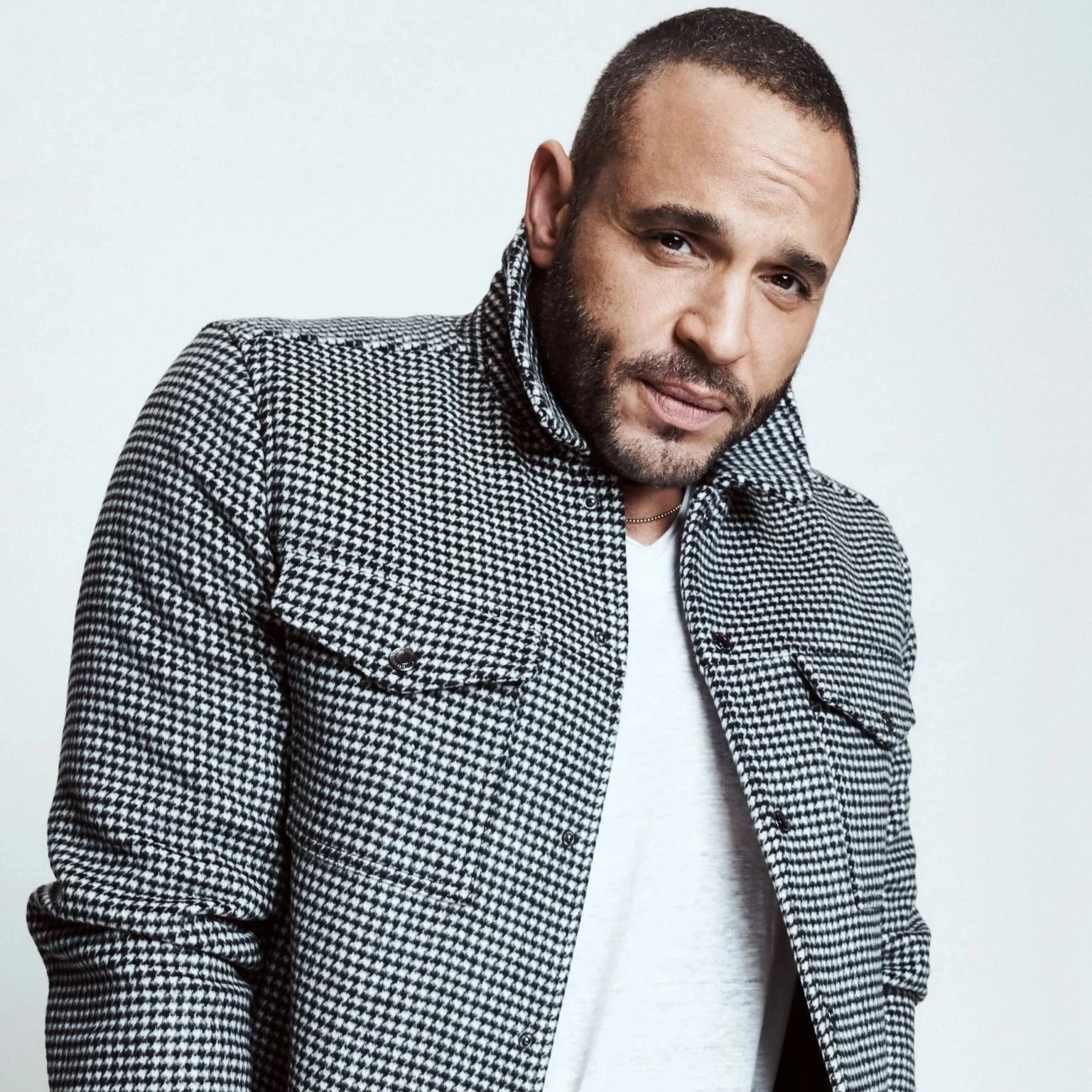 Daniel Sunjata | Graceland Wiki | Fandom