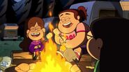 T2e16 Mabel y Grenda riendo