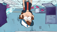 S1e5 dipper about to fall