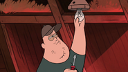 S1e1 soos fixing lightbulb