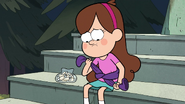 S1e8 mabel without sweater