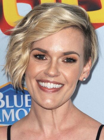 Kari Wahlgren